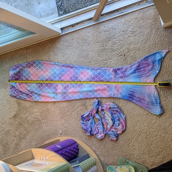 Mermaid swim suit. Young girl. 9/10/11/12 - Picture 4 of 10